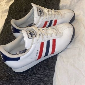 Adidas tennis shoes